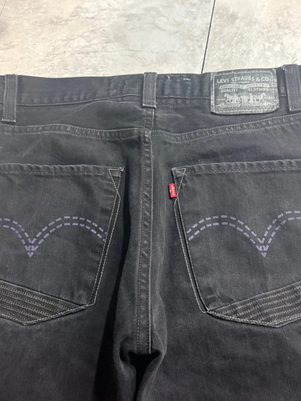 Levi's 569 Loose Straight Jeans 32x34 Black Purple Stitch Y2K
